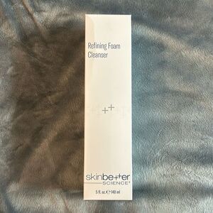 NIB SKINBETTER Science Refining Foam cleanser